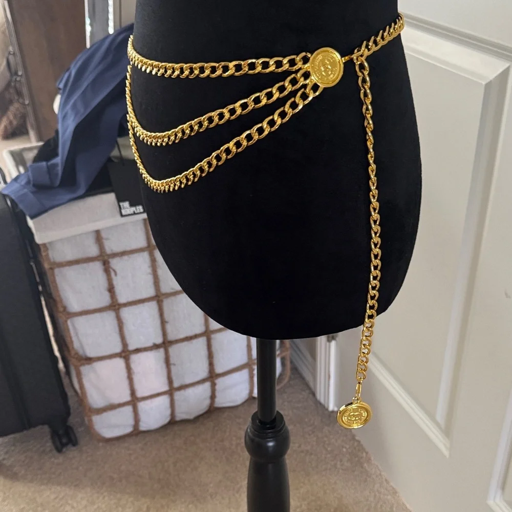 ✨Gold Chanel Rue Cambon Chain Belt w/Medallions authentic w/COA-GREAT CONDITION✨ - Picture 8 of 11
